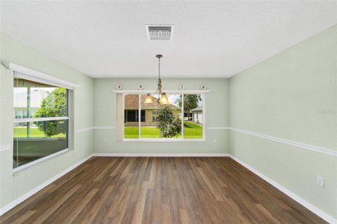 House in Summerfield, Florida 2 bedrooms, 146.32 sq.m. № 2220616 - photo 17