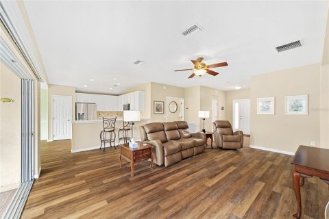 House in Summerfield, Florida 2 bedrooms, 146.32 sq.m. № 2220616 - photo 10