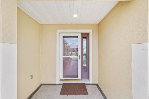 House in Summerfield, Florida 2 bedrooms, 146.32 sq.m. № 2220616 - photo 5