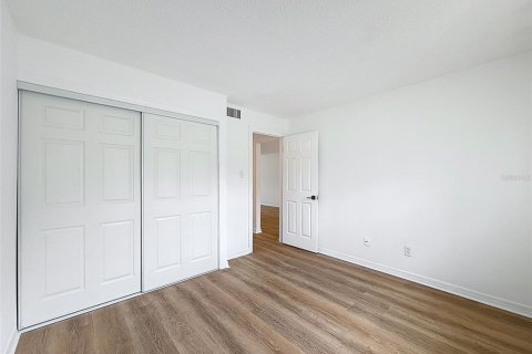 Condo in New Port Richey, Florida, 2 bedrooms  № 1789838 - photo 23