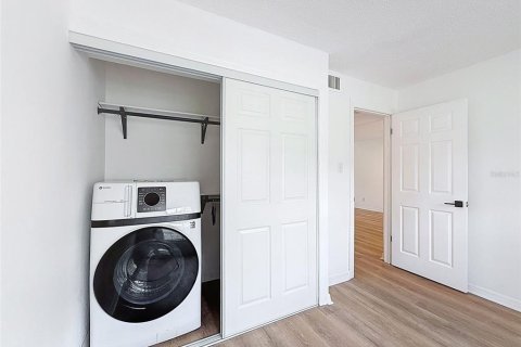 Condo in New Port Richey, Florida, 2 bedrooms  № 1789838 - photo 22