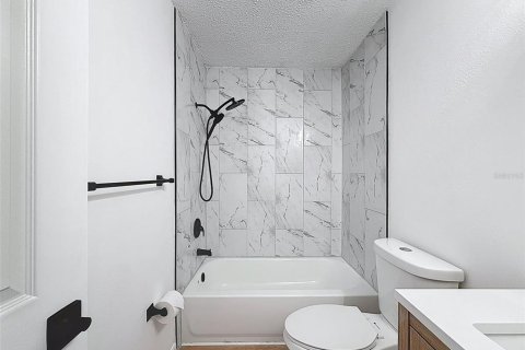 Condo in New Port Richey, Florida, 2 bedrooms  № 1789838 - photo 9