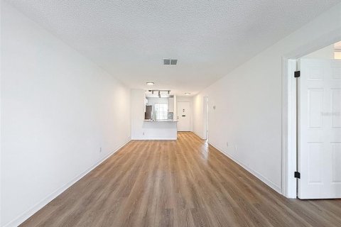 Condo in New Port Richey, Florida, 2 bedrooms  № 1789838 - photo 25