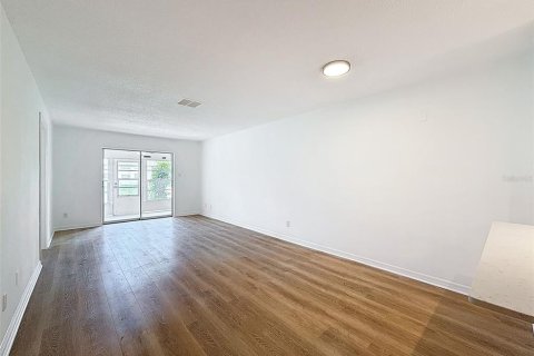 Condo in New Port Richey, Florida, 2 bedrooms  № 1789838 - photo 29