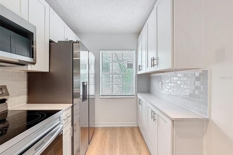Condo in New Port Richey, Florida, 2 bedrooms  № 1789838 - photo 15