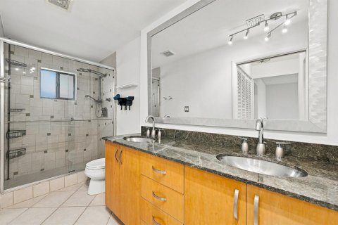 Купить таунхаус в Форт-Лодердейл, Флорида 2 комнаты, 134.89м2, № 2397190 - фото 23