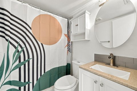 Купить таунхаус в Форт-Лодердейл, Флорида 2 комнаты, 134.89м2, № 2397190 - фото 16