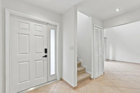 Купить таунхаус в Форт-Лодердейл, Флорида 2 комнаты, 134.89м2, № 2397190 - фото 4