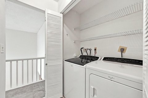 Купить таунхаус в Форт-Лодердейл, Флорида 2 комнаты, 134.89м2, № 2397190 - фото 17