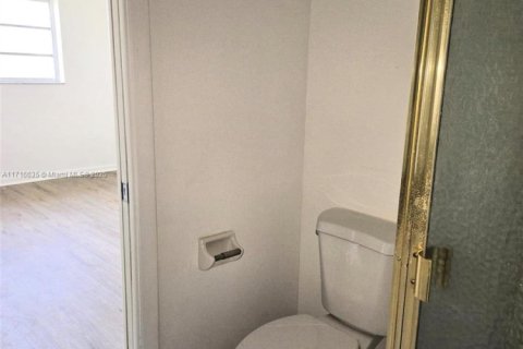 Купить кондоминиум в Тамарак, Флорида 2 спальни, 81.75м2, № 1471333 - фото 13