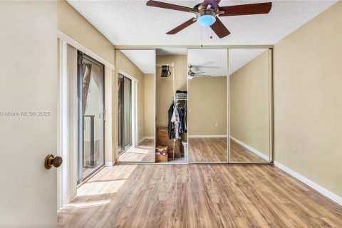 Townhouse in West Palm Beach, Florida 2 bedrooms, 114.83 sq.m. № 1830893 - photo 21