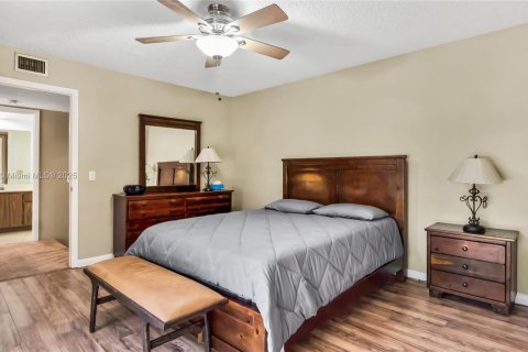 Townhouse in West Palm Beach, Florida 2 bedrooms, 114.83 sq.m. № 1830893 - photo 19