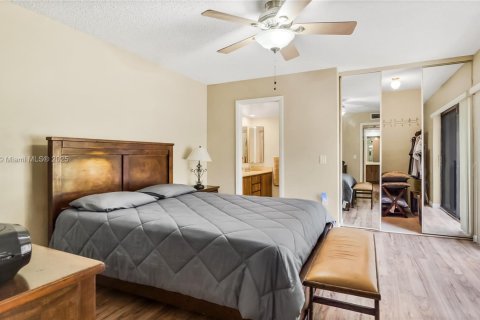 Townhouse in West Palm Beach, Florida 2 bedrooms, 114.83 sq.m. № 1830893 - photo 4