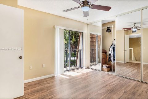 Townhouse in West Palm Beach, Florida 2 bedrooms, 114.83 sq.m. № 1830893 - photo 9