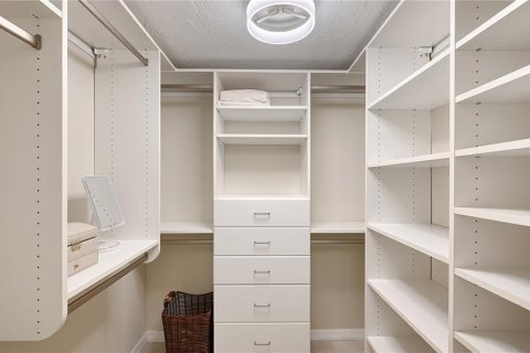Copropriété à vendre à Sarasota, Floride: 2 chambres, 99.68 m2 № 2403526 - photo 24