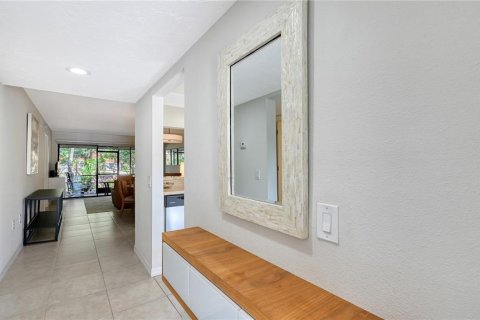 Copropriété à vendre à Sarasota, Floride: 2 chambres, 99.68 m2 № 2403526 - photo 7