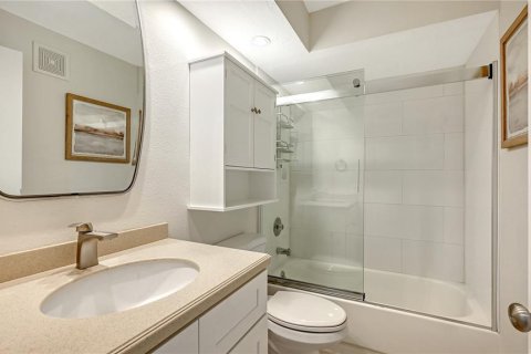 Copropriété à vendre à Sarasota, Floride: 2 chambres, 99.68 m2 № 2403526 - photo 28
