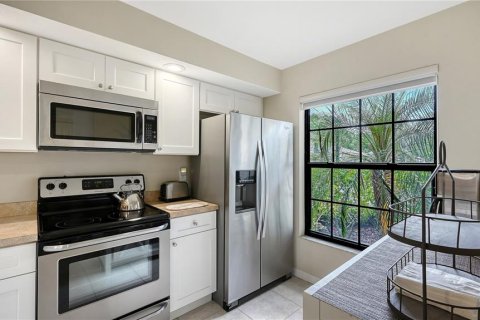 Copropriété à vendre à Sarasota, Floride: 2 chambres, 99.68 m2 № 2403526 - photo 17