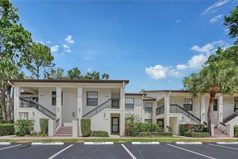 Copropriété à vendre à Sarasota, Floride: 2 chambres, 99.68 m2 № 2403526 - photo 2