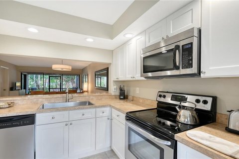Copropriété à vendre à Sarasota, Floride: 2 chambres, 99.68 m2 № 2403526 - photo 18