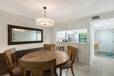 Copropriété à vendre à Sarasota, Floride: 2 chambres, 99.68 m2 № 2403526 - photo 16