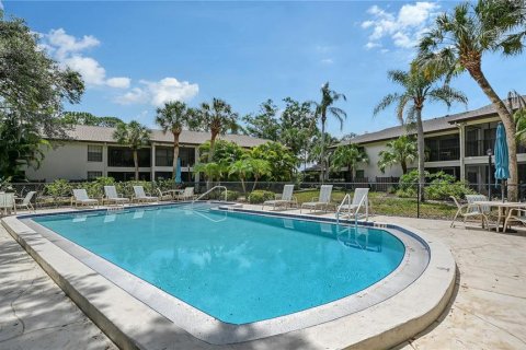 Copropriété à vendre à Sarasota, Floride: 2 chambres, 99.68 m2 № 2403526 - photo 30