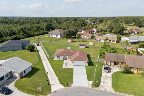 House in Kissimmee, Florida 3 bedrooms, 116.31 sq.m. № 2217097 - photo 23
