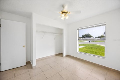 House in Kissimmee, Florida 3 bedrooms, 116.31 sq.m. № 2217097 - photo 12