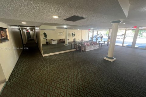 Купить кондоминиум в Майами, Флорида 2 спальни, 123.56м2, № 2010997 - фото 11