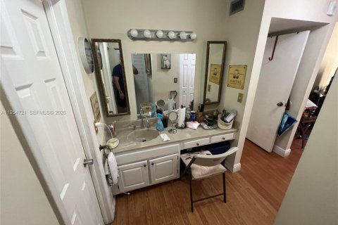 Купить кондоминиум в Майами, Флорида 2 спальни, 123.56м2, № 2010997 - фото 28