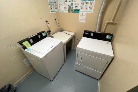 Купить кондоминиум в Майами, Флорида 2 спальни, 123.56м2, № 2010997 - фото 9