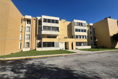 Купить кондоминиум в Майами, Флорида 2 спальни, 123.56м2, № 2010997 - фото 2