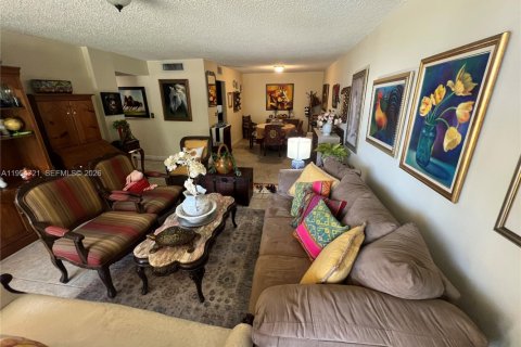 Купить кондоминиум в Майами, Флорида 2 спальни, 123.56м2, № 2010997 - фото 14