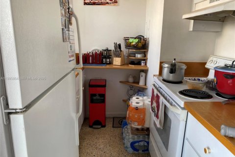Copropriété à louer à Miami, Floride: 2 chambres, 57.6 m2 № 2256025 - photo 3