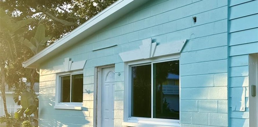 Apartamento en Indian Rocks Beach, Florida 2 dormitorios, 67.73 m2 № 1911894