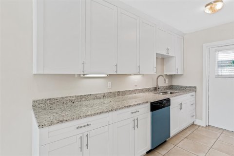 Apartamento en alquiler en Indian Rocks Beach, Florida, 2 dormitorios, 67.73 m2 № 1911894 - foto 6