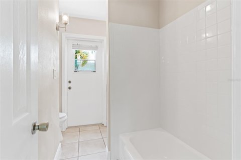 Apartamento en alquiler en Indian Rocks Beach, Florida, 2 dormitorios, 67.73 m2 № 1911894 - foto 16