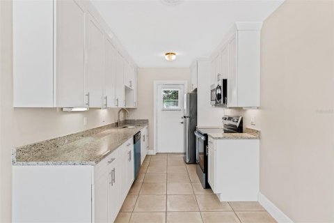 Apartamento en alquiler en Indian Rocks Beach, Florida, 2 dormitorios, 67.73 m2 № 1911894 - foto 5