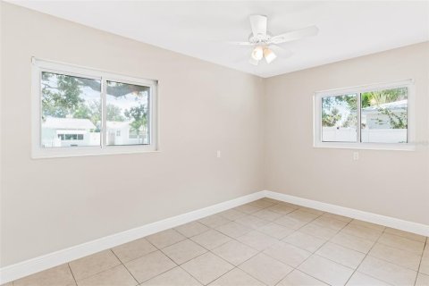Apartamento en alquiler en Indian Rocks Beach, Florida, 2 dormitorios, 67.73 m2 № 1911894 - foto 19