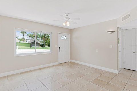 Apartamento en alquiler en Indian Rocks Beach, Florida, 2 dormitorios, 67.73 m2 № 1911894 - foto 4
