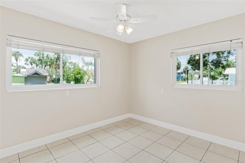 Apartamento en alquiler en Indian Rocks Beach, Florida, 2 dormitorios, 67.73 m2 № 1911894 - foto 11