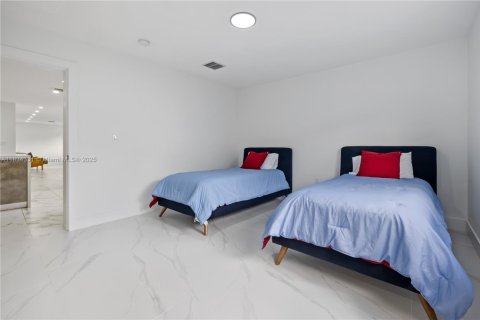 Купить виллу или дом в Майами, Флорида 4 спальни, 215.53м2, № 1814083 - фото 30