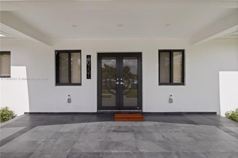 Купить виллу или дом в Майами, Флорида 4 спальни, 215.53м2, № 1814083 - фото 9