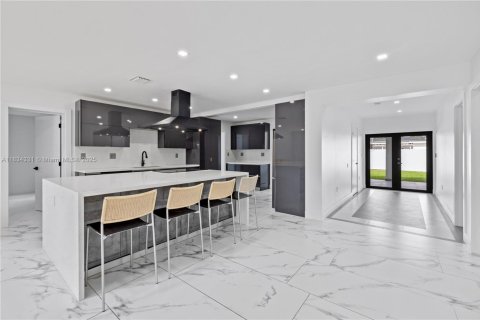 Купить виллу или дом в Майами, Флорида 4 спальни, 215.53м2, № 1814083 - фото 14