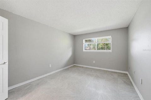 Condo in Winter Park, Florida, 2 bedrooms  № 2208313 - photo 16