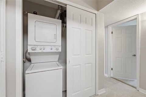 Condo in Winter Park, Florida, 2 bedrooms  № 2208313 - photo 7