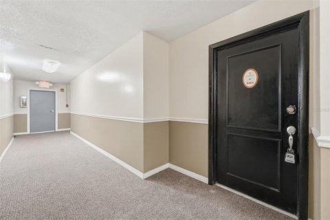 Condo in Winter Park, Florida, 2 bedrooms  № 2208313 - photo 3