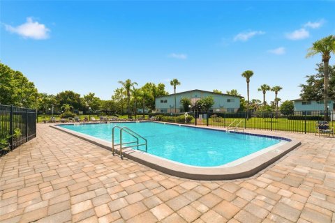 Condo in Winter Park, Florida, 2 bedrooms  № 2208313 - photo 21