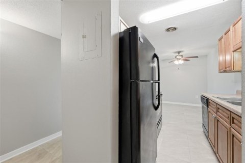 Condo in Winter Park, Florida, 2 bedrooms  № 2208313 - photo 5
