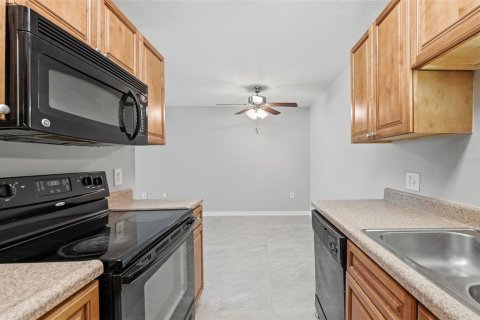 Condo in Winter Park, Florida, 2 bedrooms  № 2208313 - photo 6